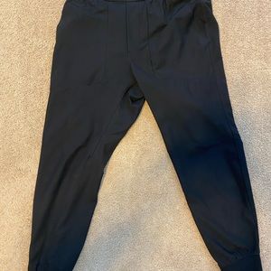 Lululemon ABC Jogger Shorter 28” Blk